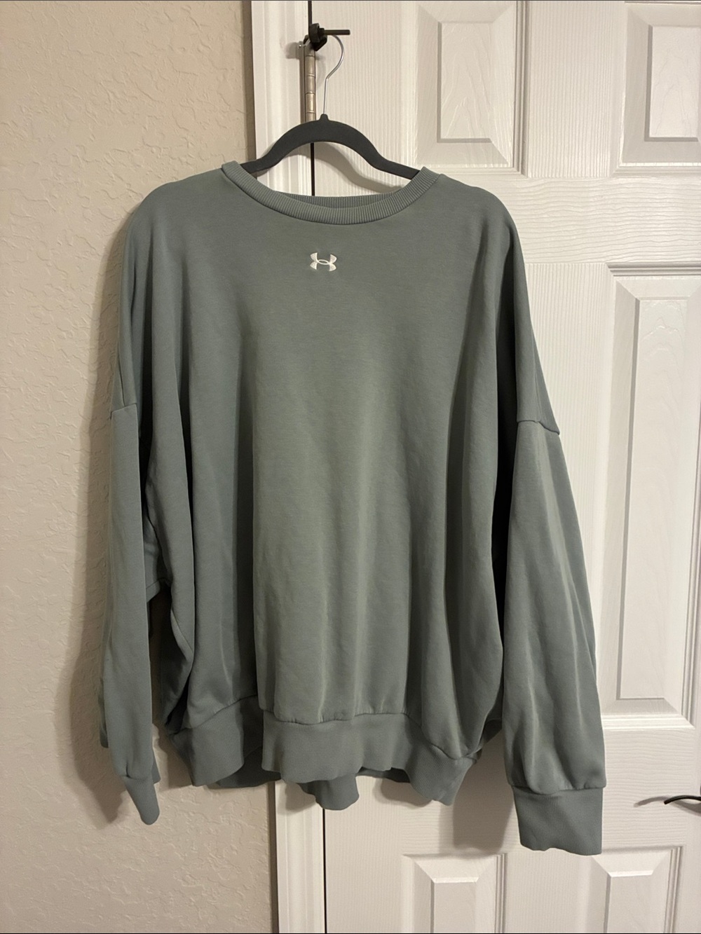Under Armour Men's Sage Green Crewneck Pullover